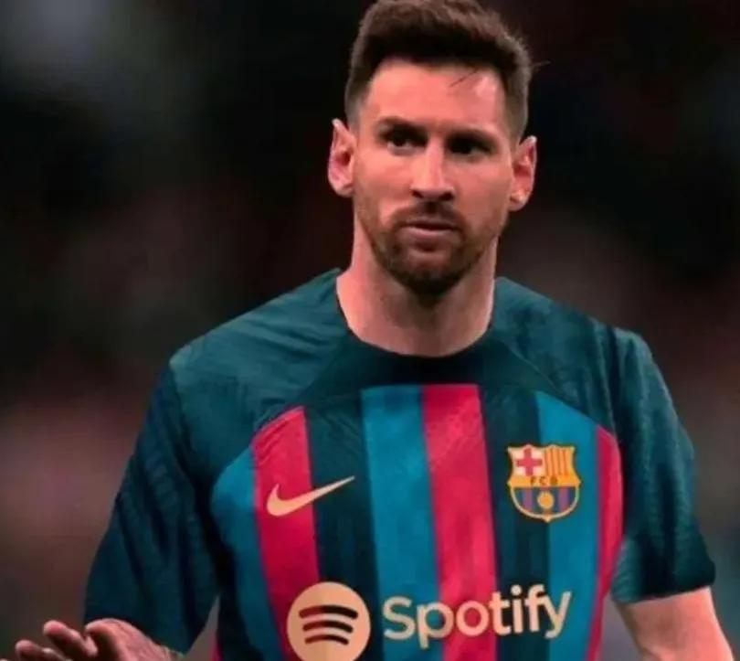 梅西没回巴萨,梅西确定离开巴萨阿圭罗的反应