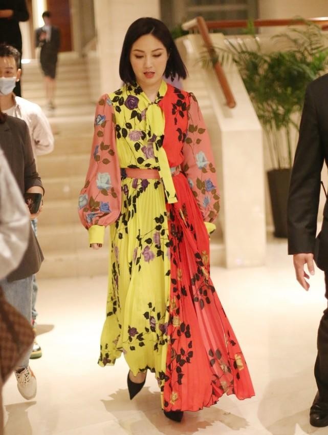 杨千嬅同款穿搭,杨千嬅短发穿衣打扮