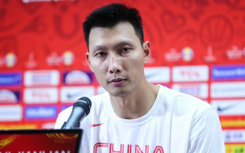 易建联妻子荆灵身高,易建联荆灵几几年结婚