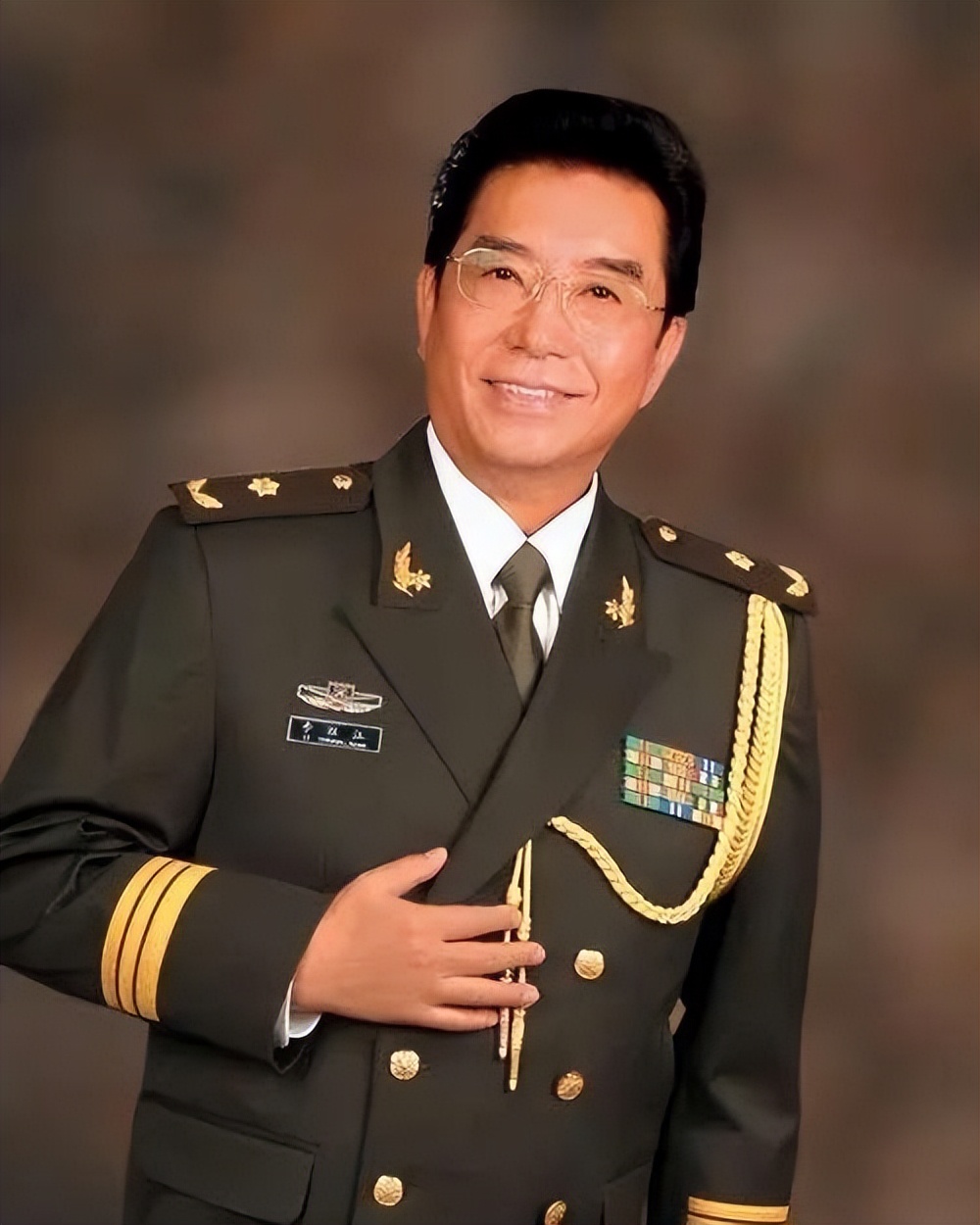 李双江退休养老金事件,李双江每月三十万退休金