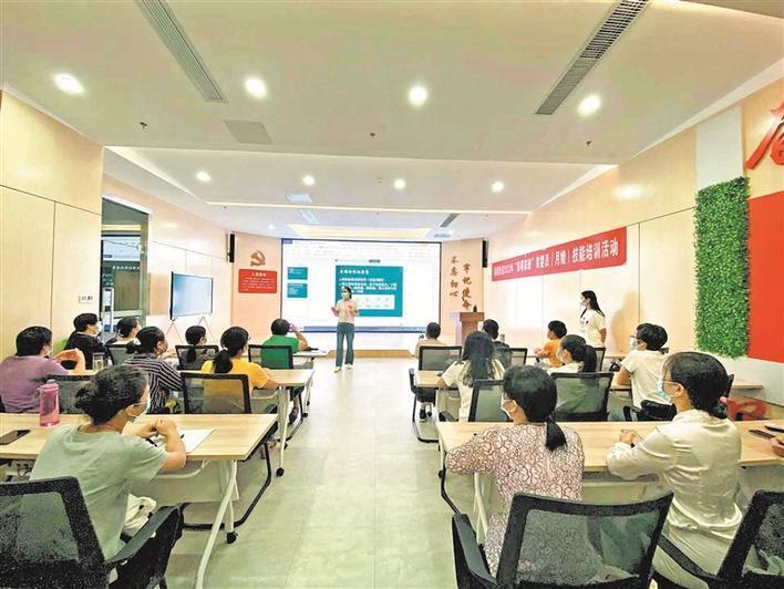 龙华福城街道免费开办月嫂技能培训班