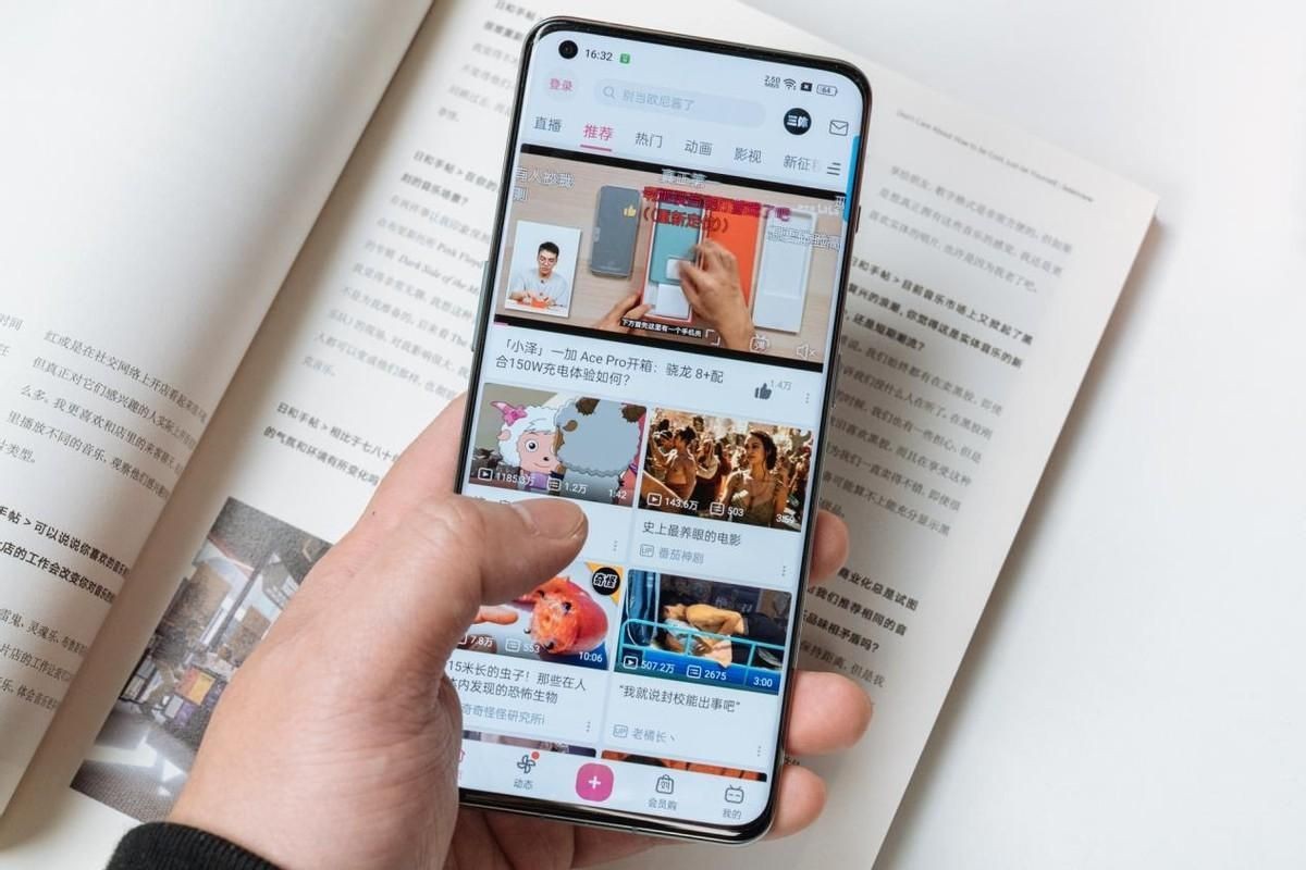 2022年想换手机推荐苹果还是华为,2023年最值得入手的手机有哪些