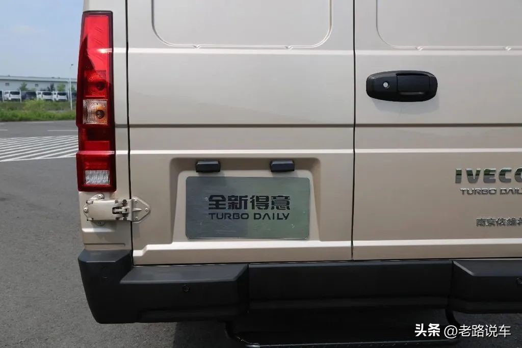 依维柯全新得意v40速比,南京依维柯得意v40加长版轻客