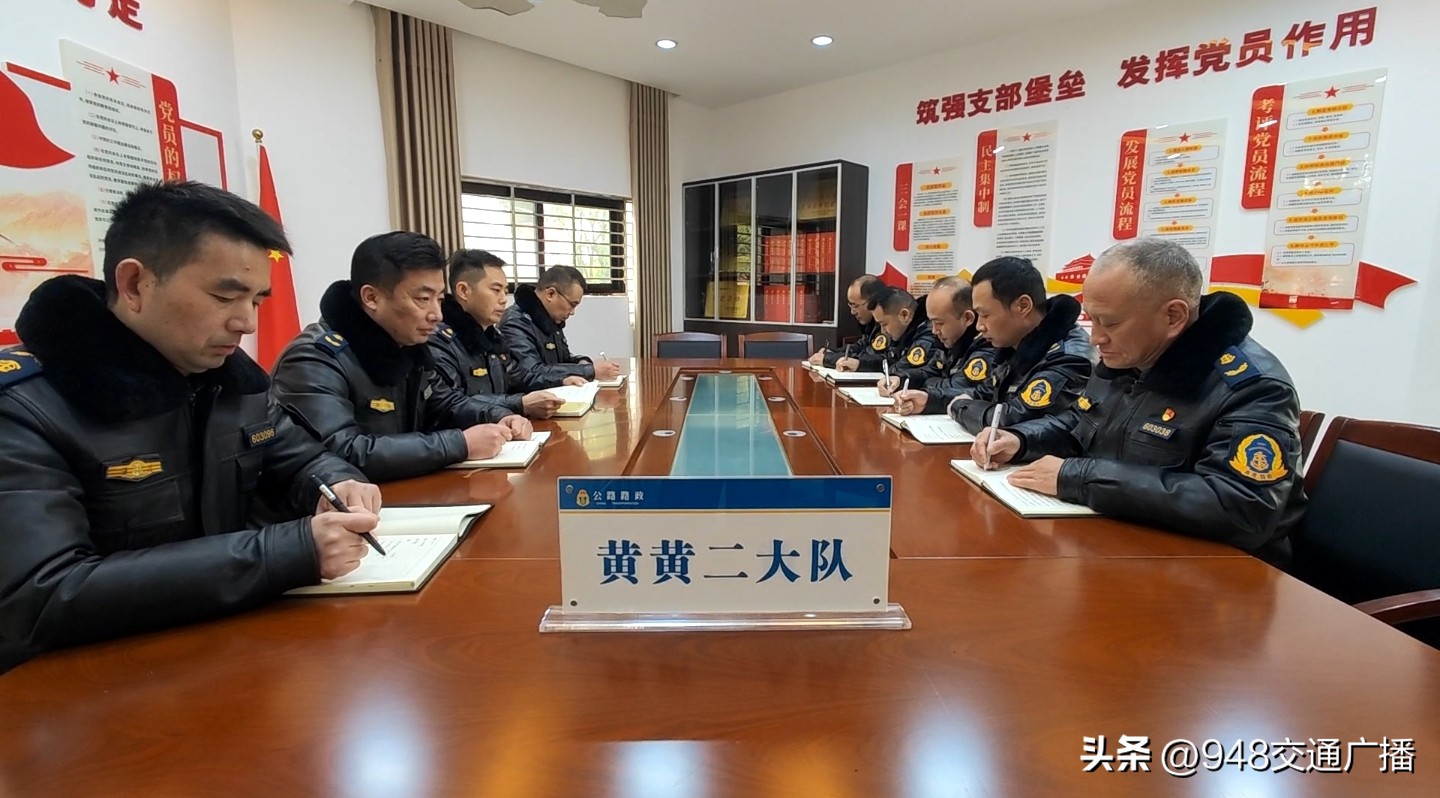 红心蓝甲耀鄂东｜路政员夏建：扎根基层24年最是笃行砺初心