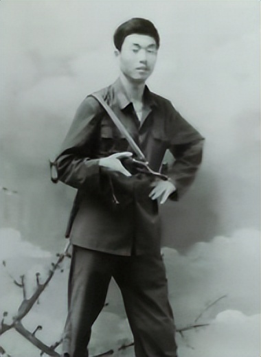 众诗人品读许庆胜《诗坛胡松夏现象解剖》专著诗•50首