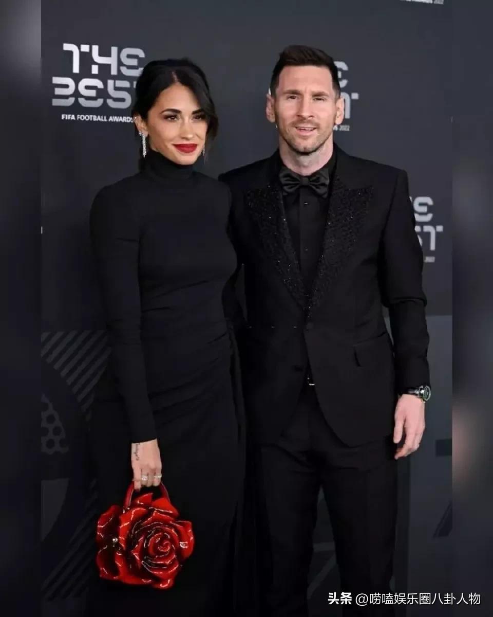 梅西老婆手抓红酒杯跳舞,梅西妻子晒全家庆祝夺冠合照