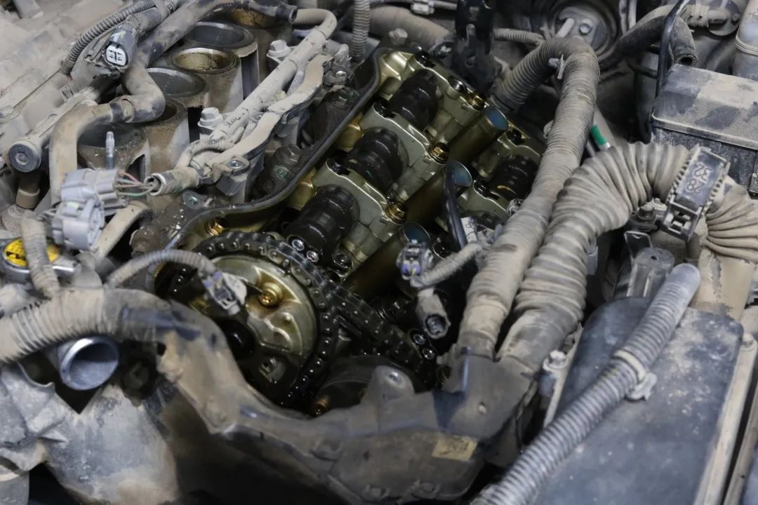 翻新车十二代皇冠修复全过程,12代皇冠25万公里要更换什么