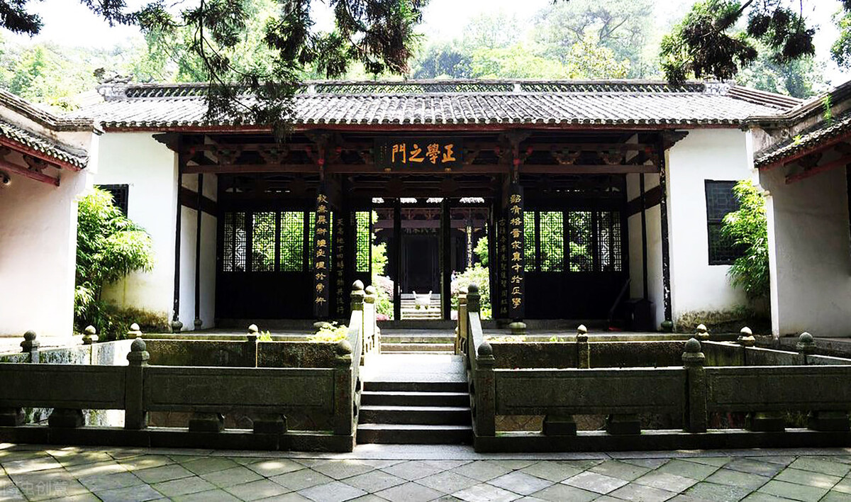 描写校园风景的诗句古诗,写校园景色的唯美诗词