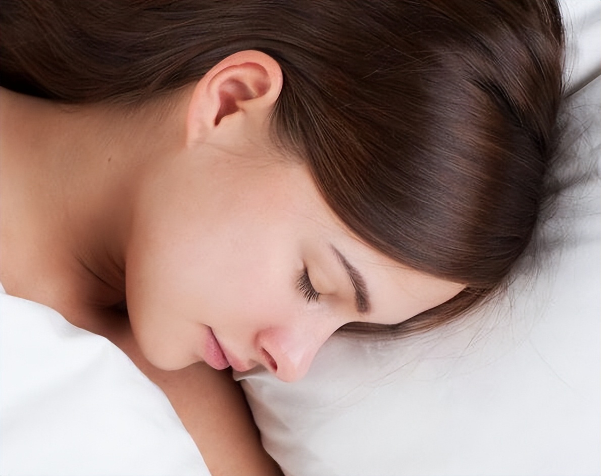 坚持裸睡的人能收获哪些好处,长期裸睡的人是什么心理