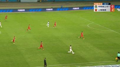 叙利亚2:2中国武磊带球浪射,武磊4次暴力奔袭单刀