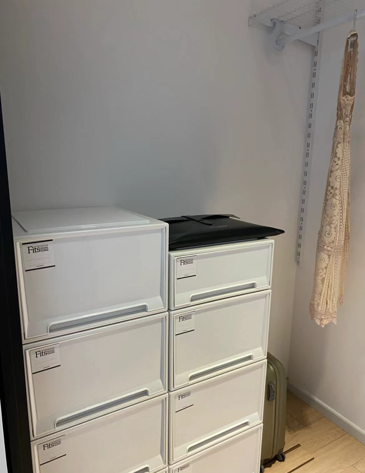 房屋装修低成本简单大气,高大上的卧室装修更省钱