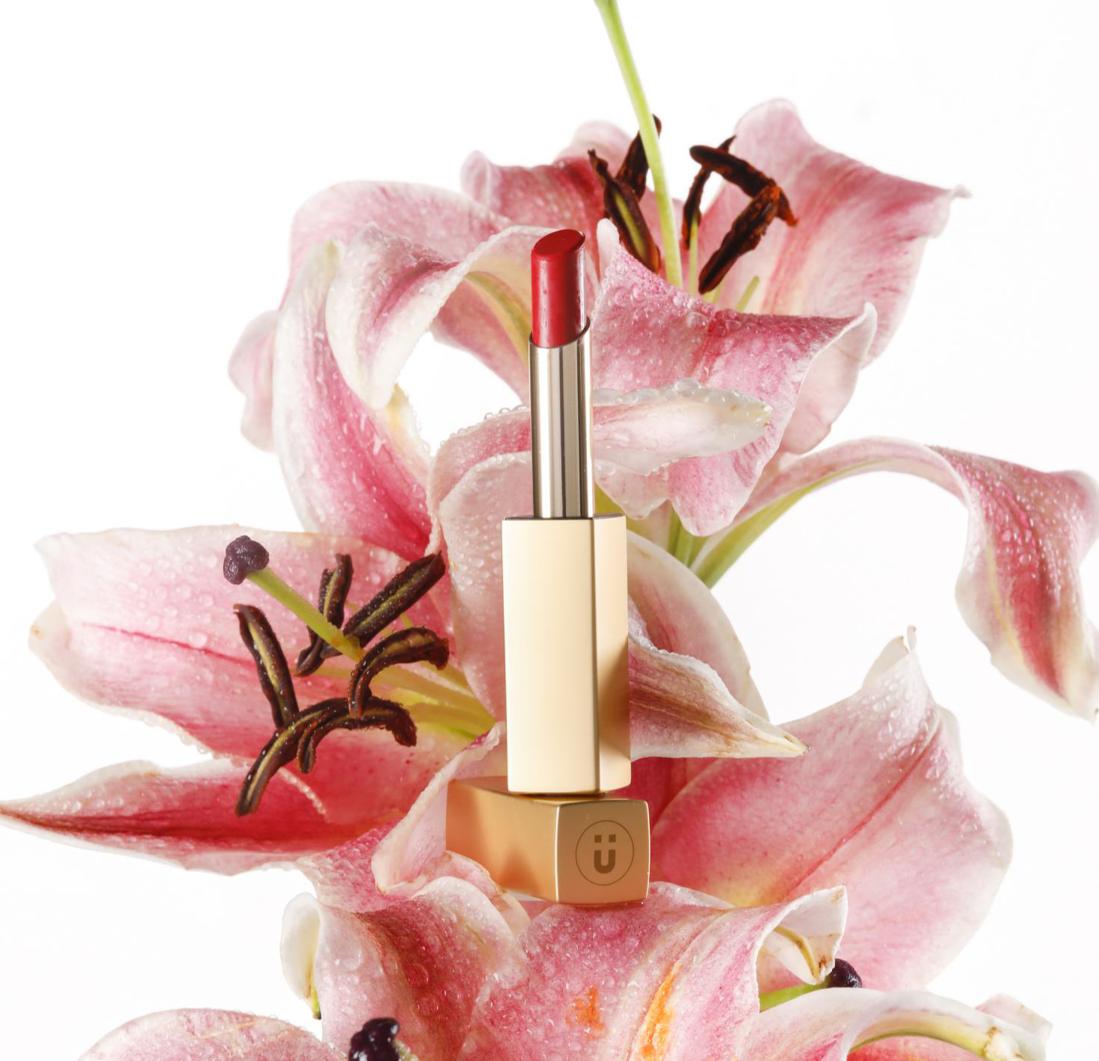 u牌口红,新手嘴唇怎么涂口红呢