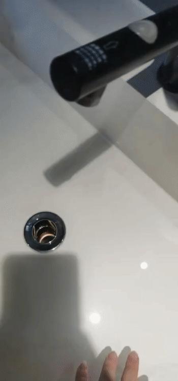 浴室柜是陶瓷一体盆好还是岩板好,网购浴室柜终于安装了