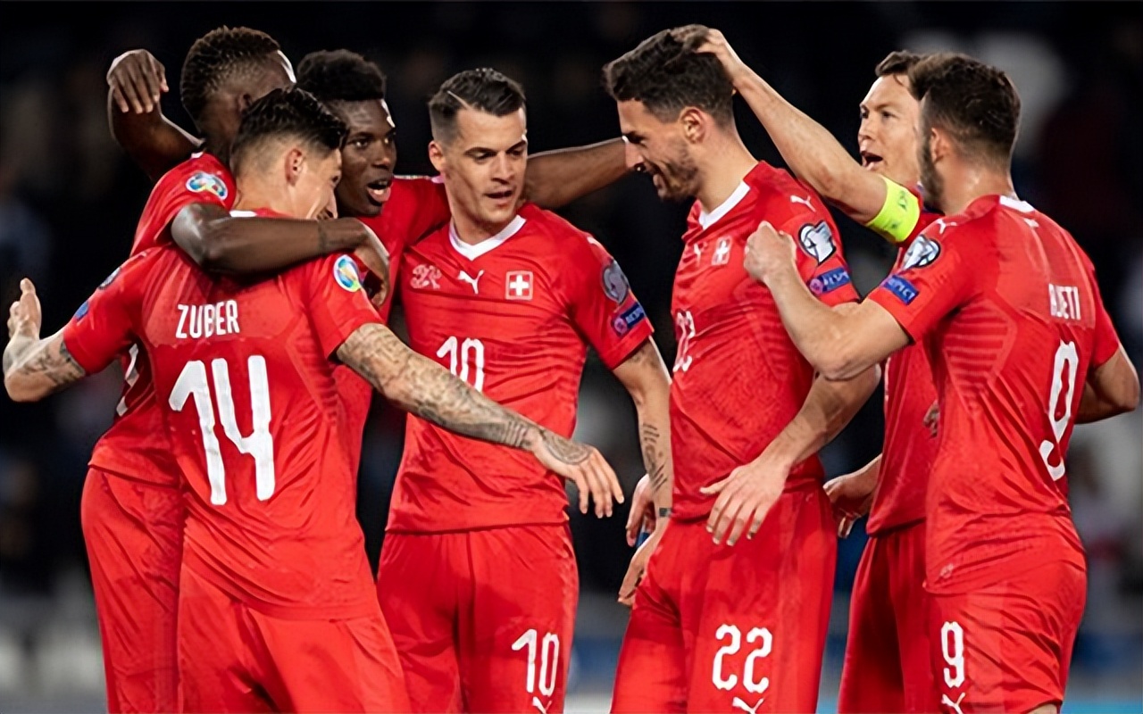 老鹰和狮子见面,老鹰与狮子大战