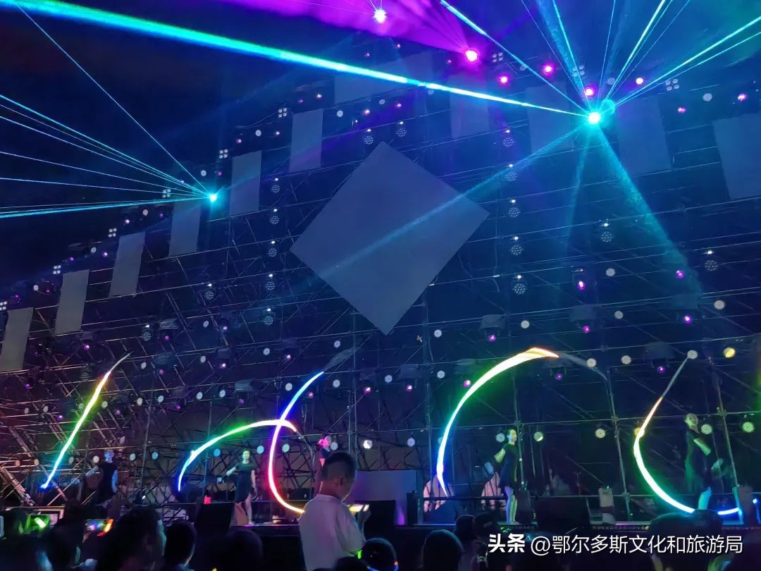 钟镇涛狂欢夜,钟镇涛来东港演出