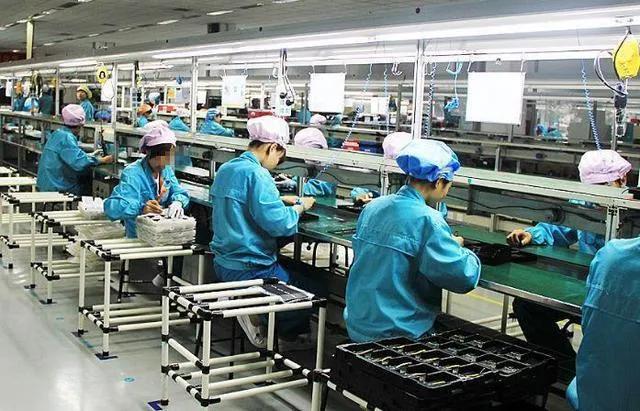 年轻人宁愿送外卖也不去工厂,专家建议年轻人少送外卖去工厂