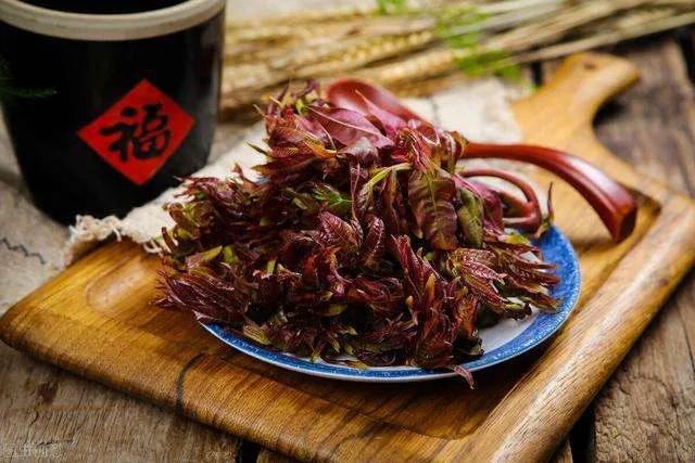 又是一年春好处的前一句,又是一年春好处草长莺飞花枝俏