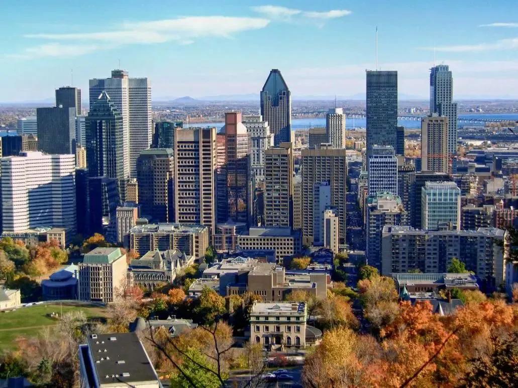 温哥华夏季旅游景点和衣食住行,温哥华旅游十大必去景点