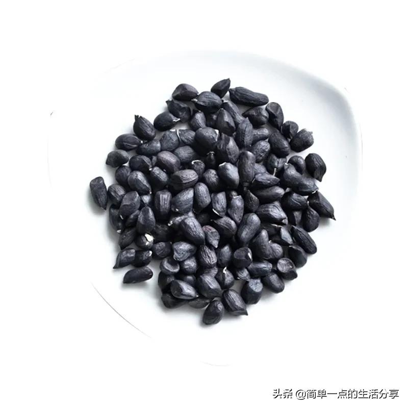 黑仁花生的作用,黑花生仁是黑的吗