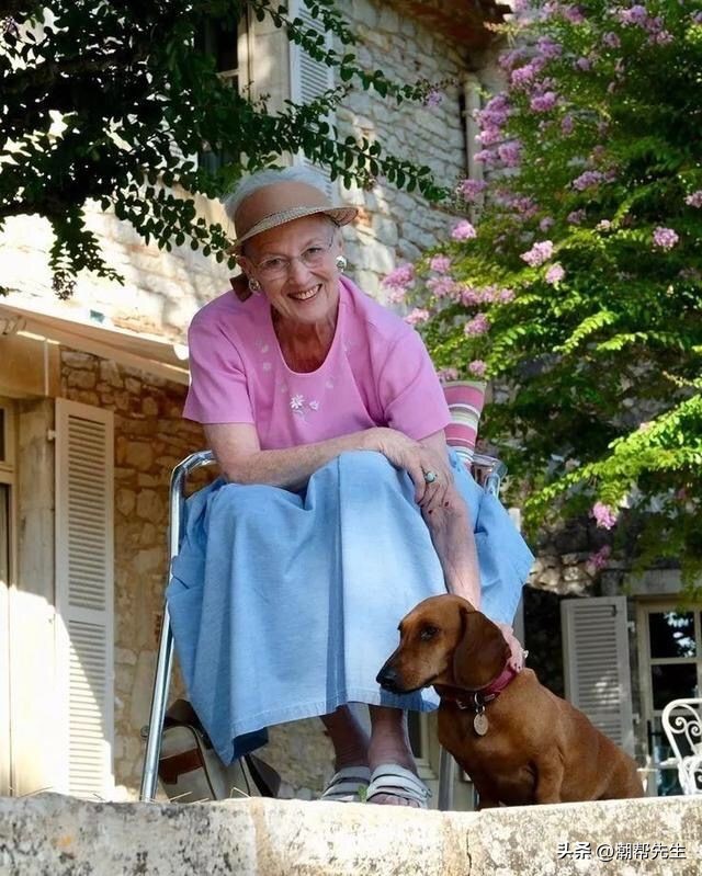 涓归害濂崇帇鏃跺皻,涓归害濂崇帇钃濊壊绀兼湇