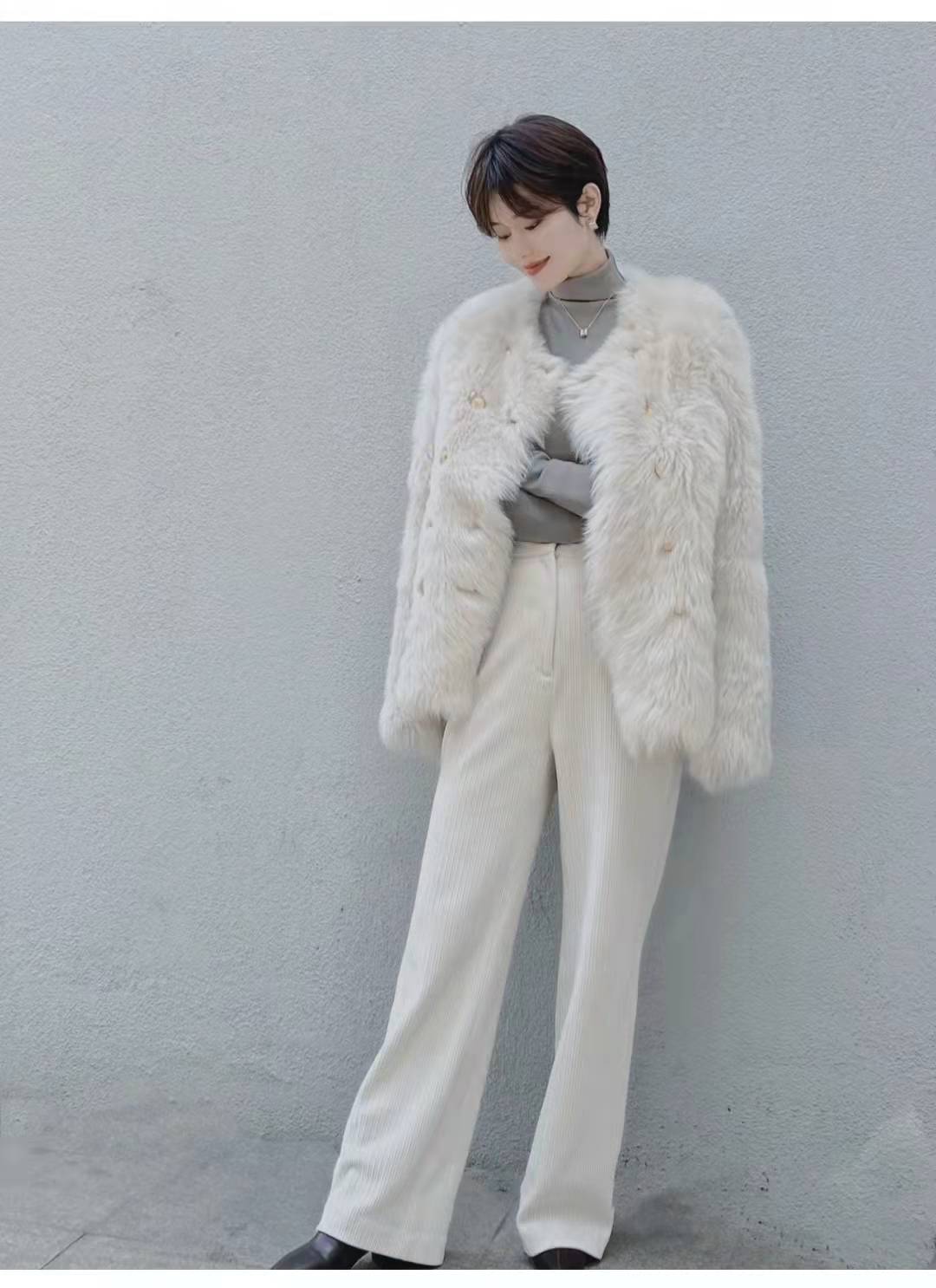 短款皮草马甲怎么搭配下装,短款皮草怎么搭配下装才好看