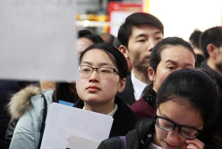 大学生毕业薪资待遇专业排行榜,从低到高毕业生专业就业薪资排行