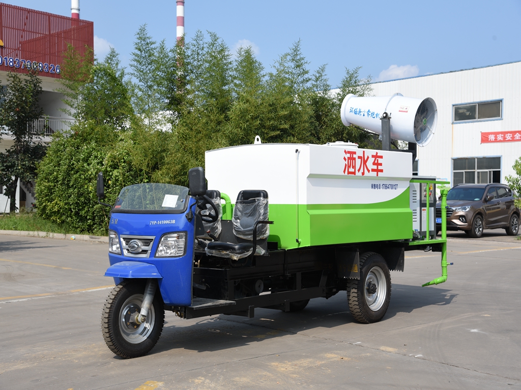 洒水车厂家推荐,5吨洒水车厂家现车