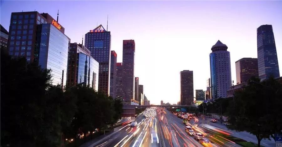 年轻人该不该回三四线城市发展,在三四线城市工作的弊端是什么