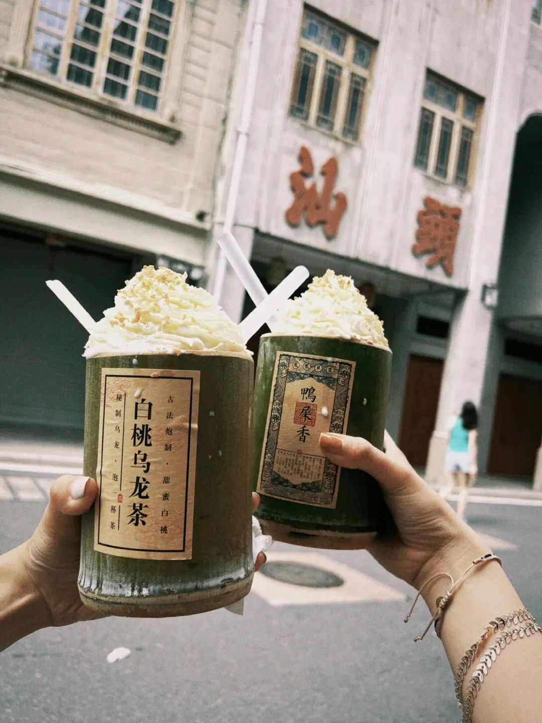 朋友圈秀美甲姿势不露脸,吸铁石花式猫眼美甲