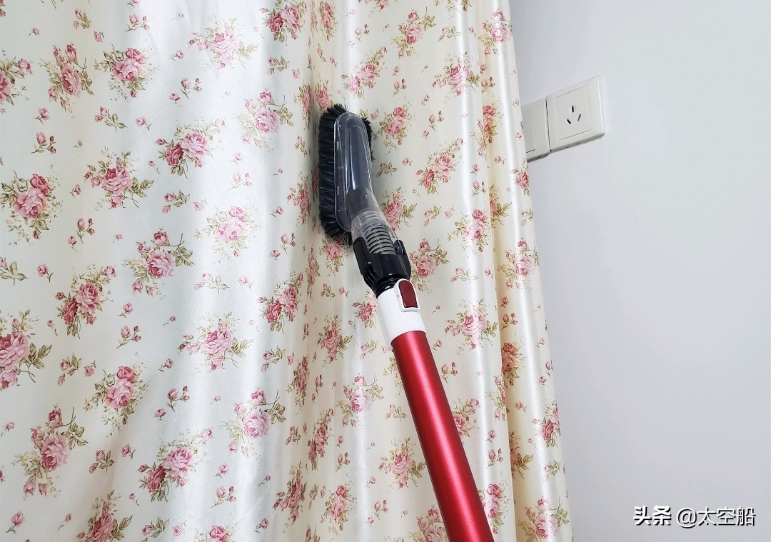 戴森吸尘器和斐纳吸尘器哪个好,斐纳吸尘器测评