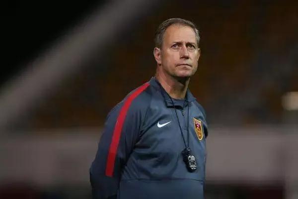 国足热身赛2-0巴勒斯坦,国足热身赛2:0击败巴勒斯坦