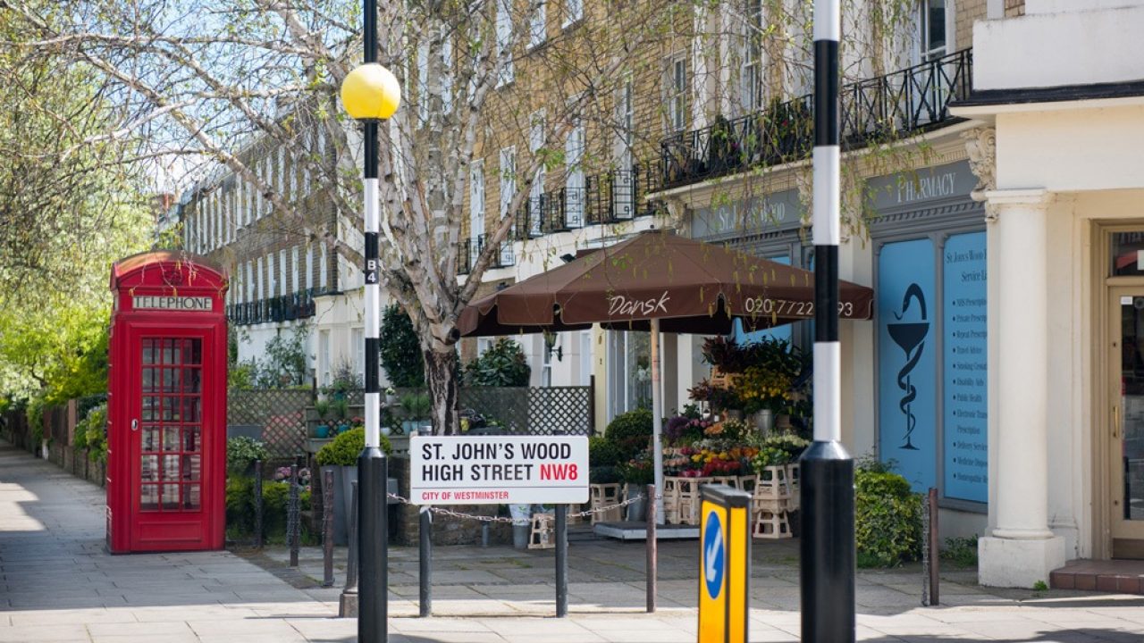 一年不一定出一套！无数人在伦敦这些地方排队等房，一房难求