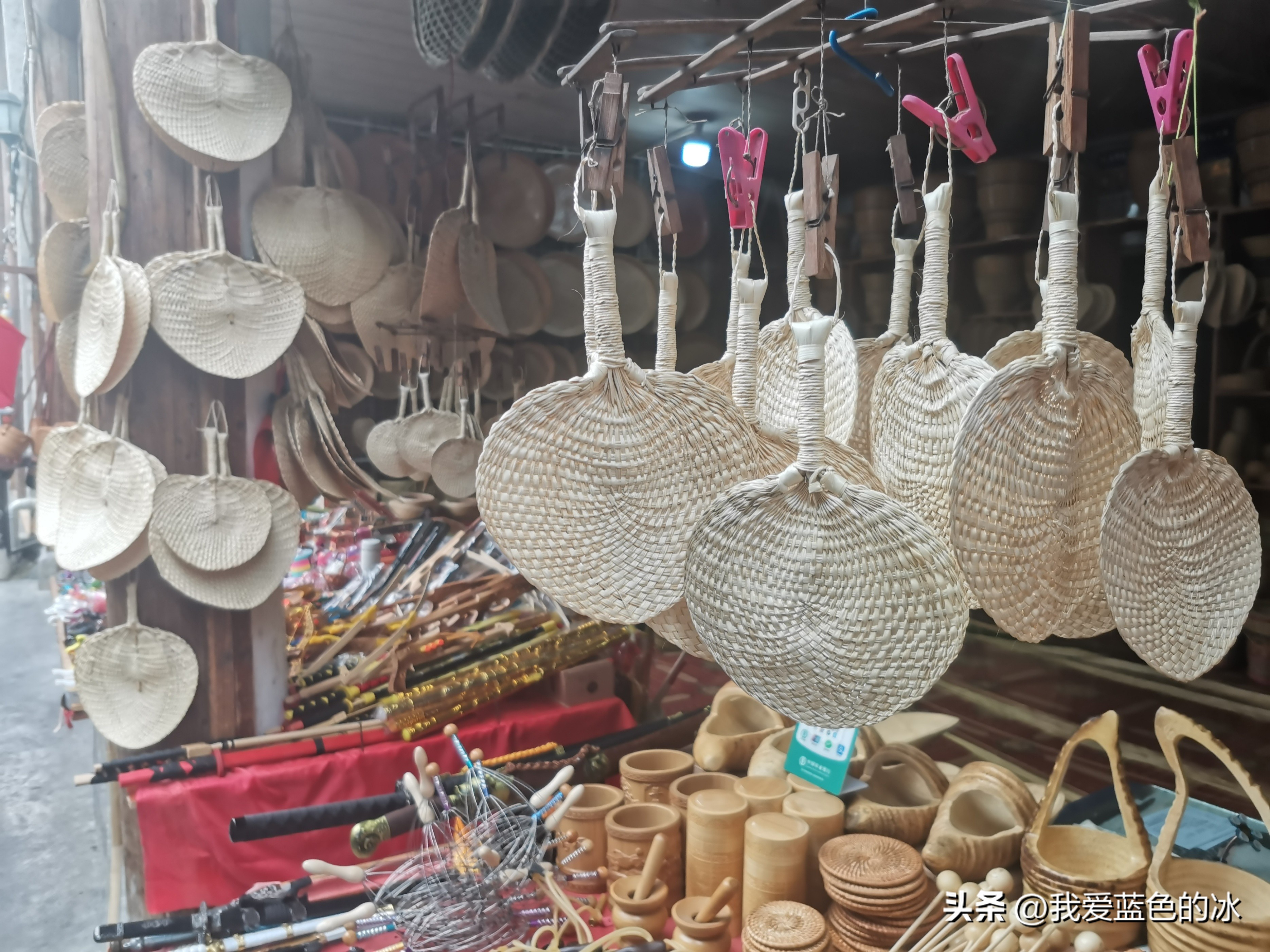 刘晓庆特色米豆腐,漫步在这个不起眼的小镇完整版