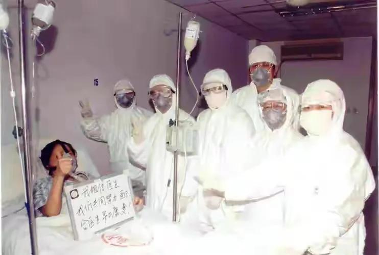 新冠疫情,那么多人都在骂钟南山,86岁的钟南山到底做错了什么?