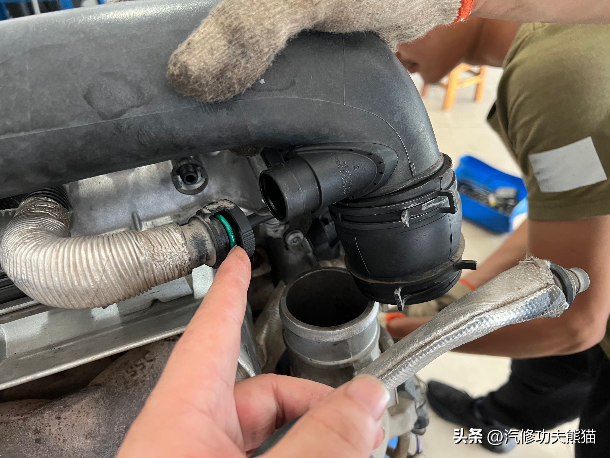 大众途观三百公里烧一升机油,途观3代发动机烧机油