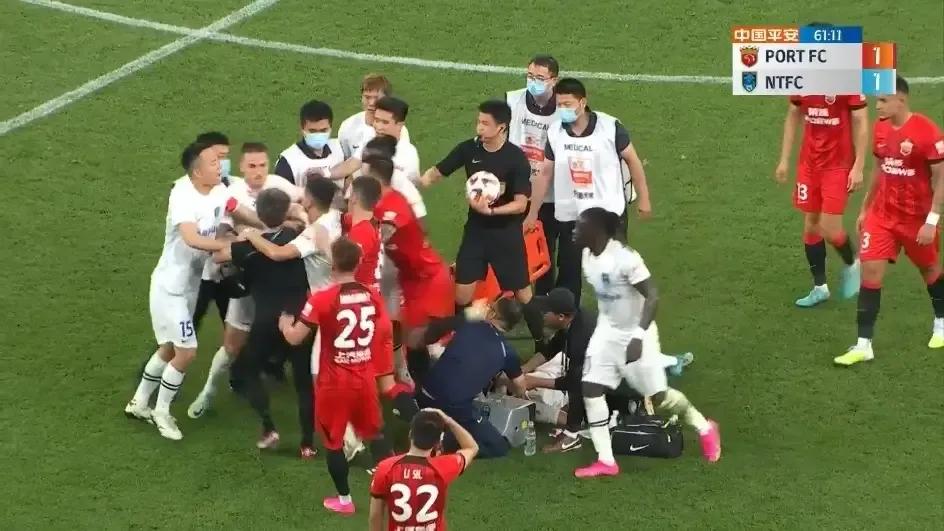 上海海港队获得亚军,浙江队击败上海海港点球视频