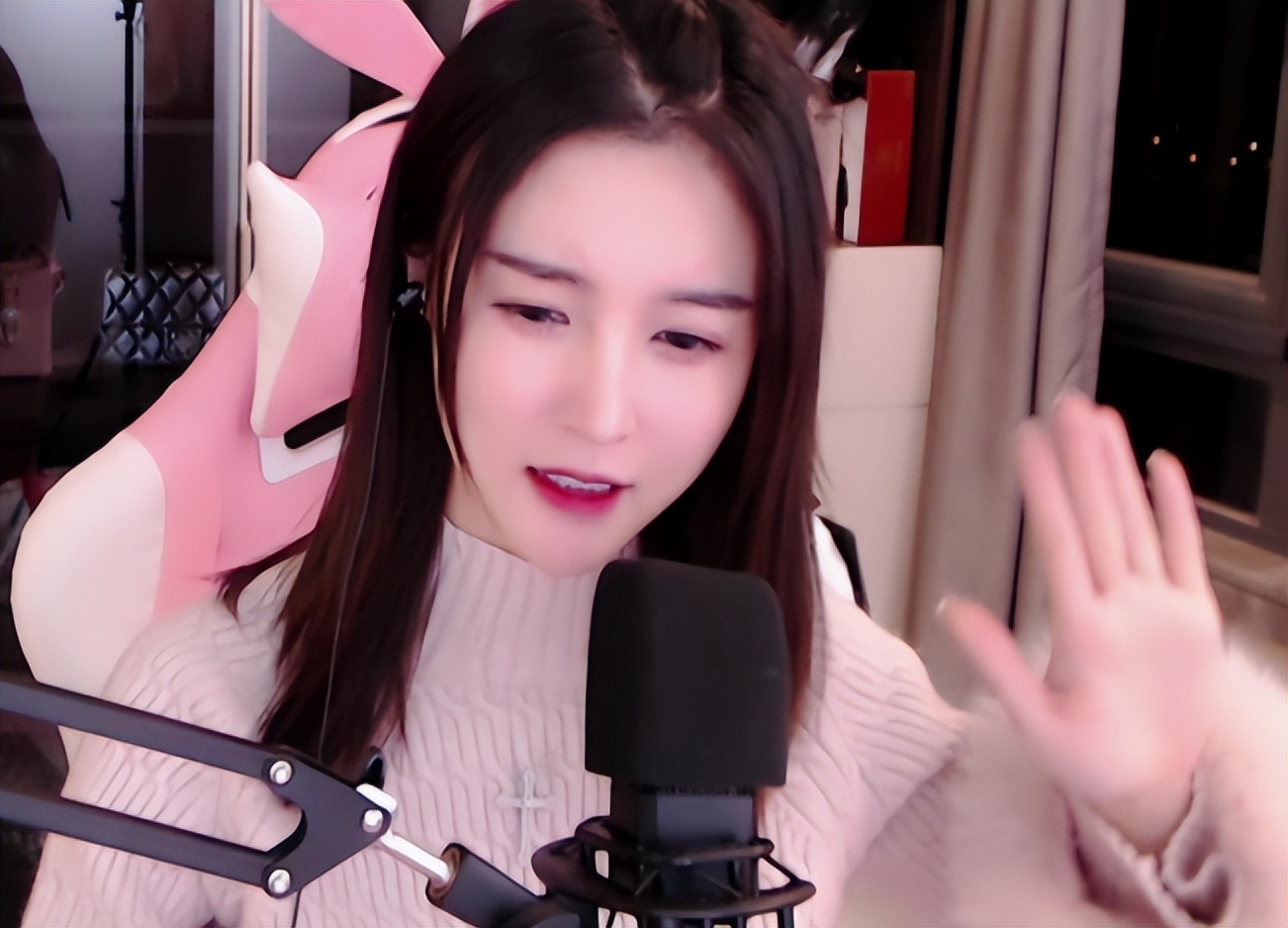 美女主播开法拉利事故后续,法拉利出车祸保险公司拒赔女主播