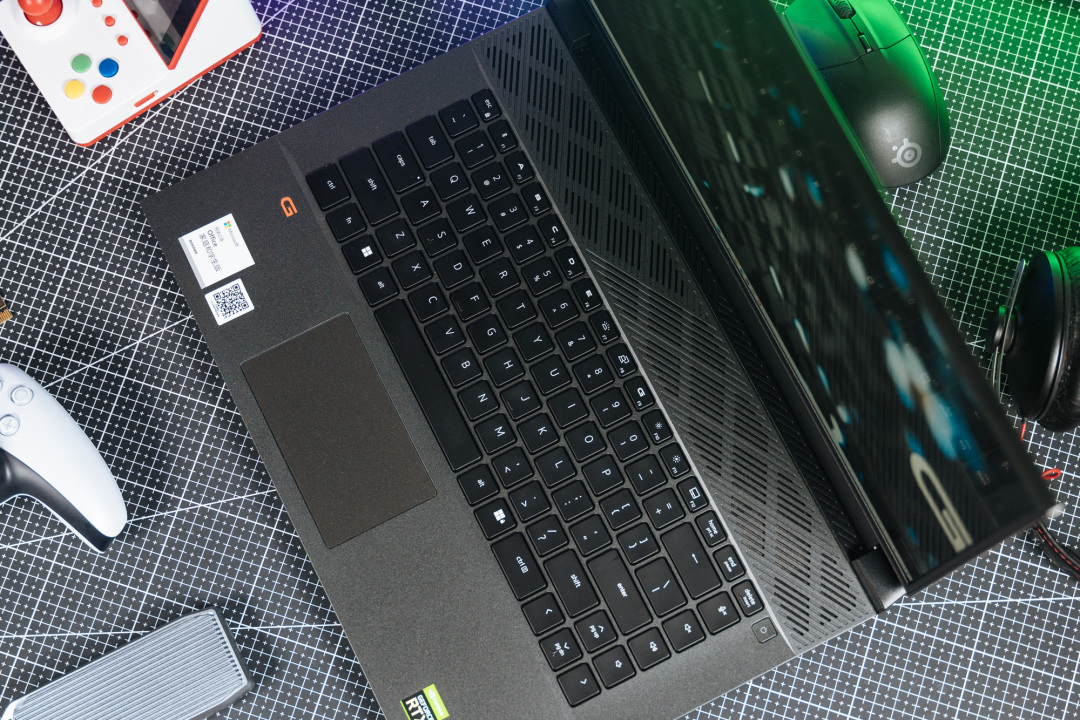 为什么戴尔游匣g16被称为小外星人,戴尔游匣g15i73060测评满血版