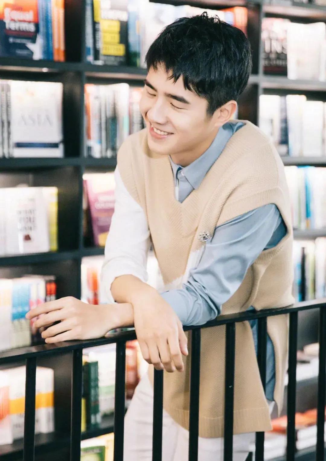 校草脸男星图鉴,男校草图片帅气