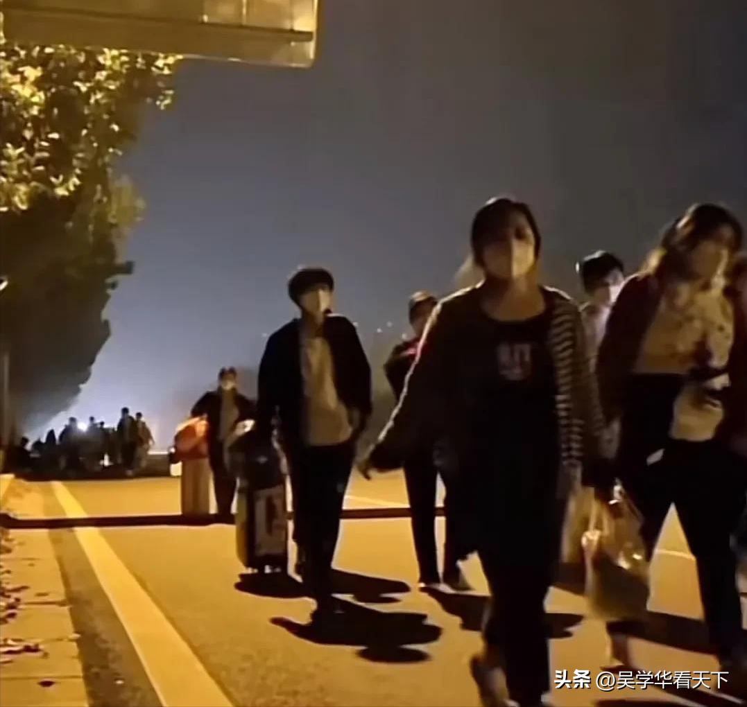 为何要逃离富士康，亲历者声称：园区管理混乱，各种谣言导致恐慌