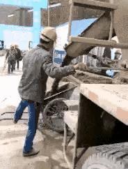 哈哈笑抽了，现在全网都知道他被绿了，网友：头上顶着青青草原