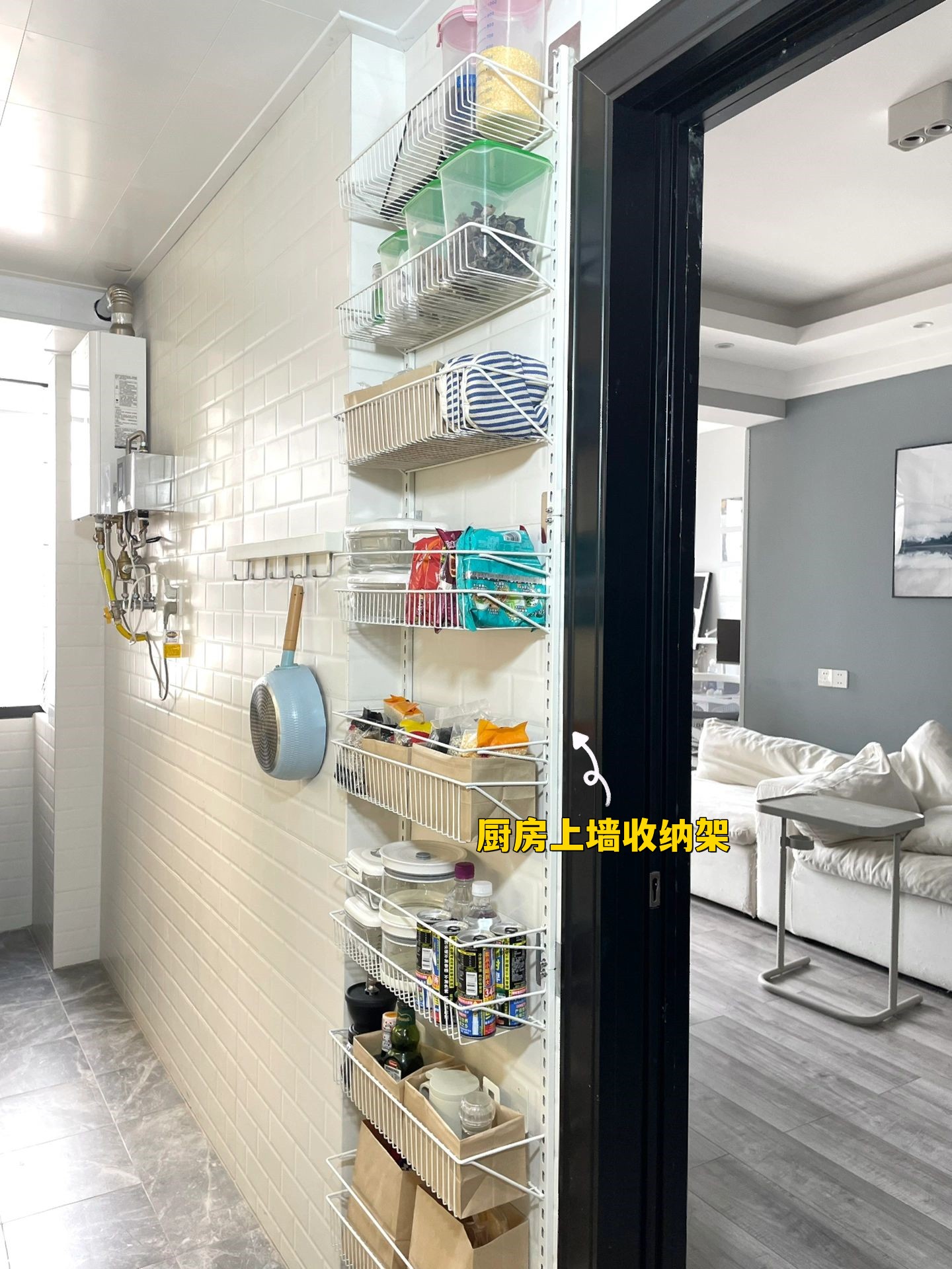 浴室柱子与墙之间收纳设计,定制衣柜空间超强收纳设计