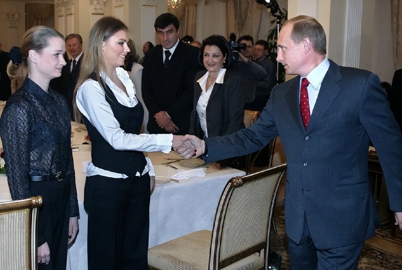 普京与卡巴耶娃有子女吗,普京卡巴耶娃两个人关系