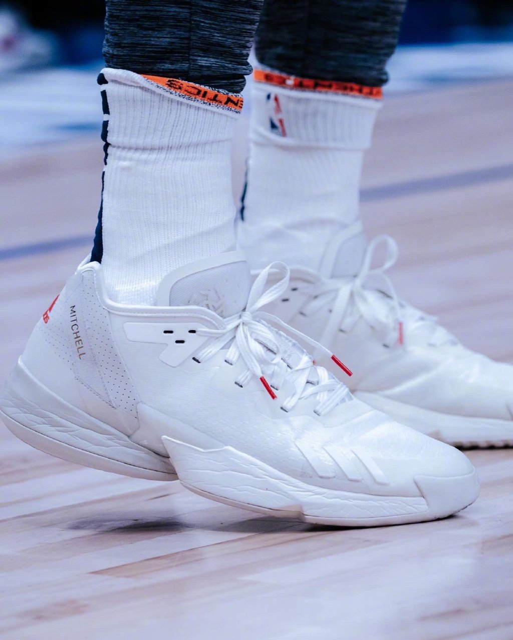 耐克aj系列篮球鞋实战测评,耐克鞋推荐aj4