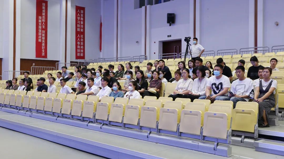 唐山海运职业学院开展大学生职业生涯规划主题讲座