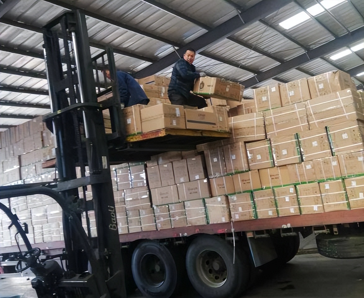 招工50-60岁急招物流装卸工,好的货运装卸工招聘信息