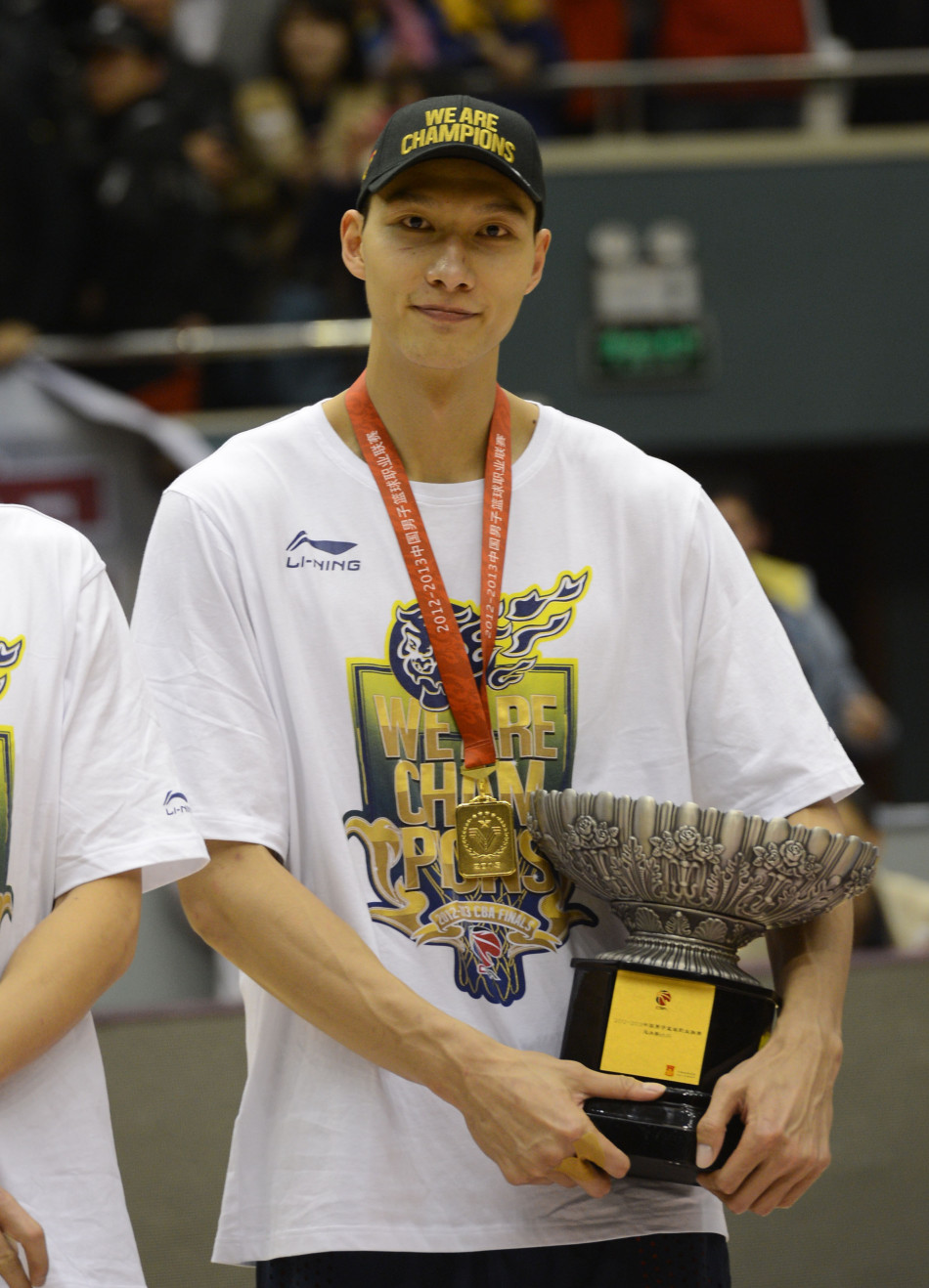 cba历史得分王第一名,六位nba球员谁在cba挣钱最多