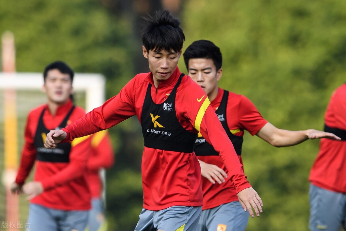 中国足球联赛广州队最新比赛,中国足球队广州比赛直播