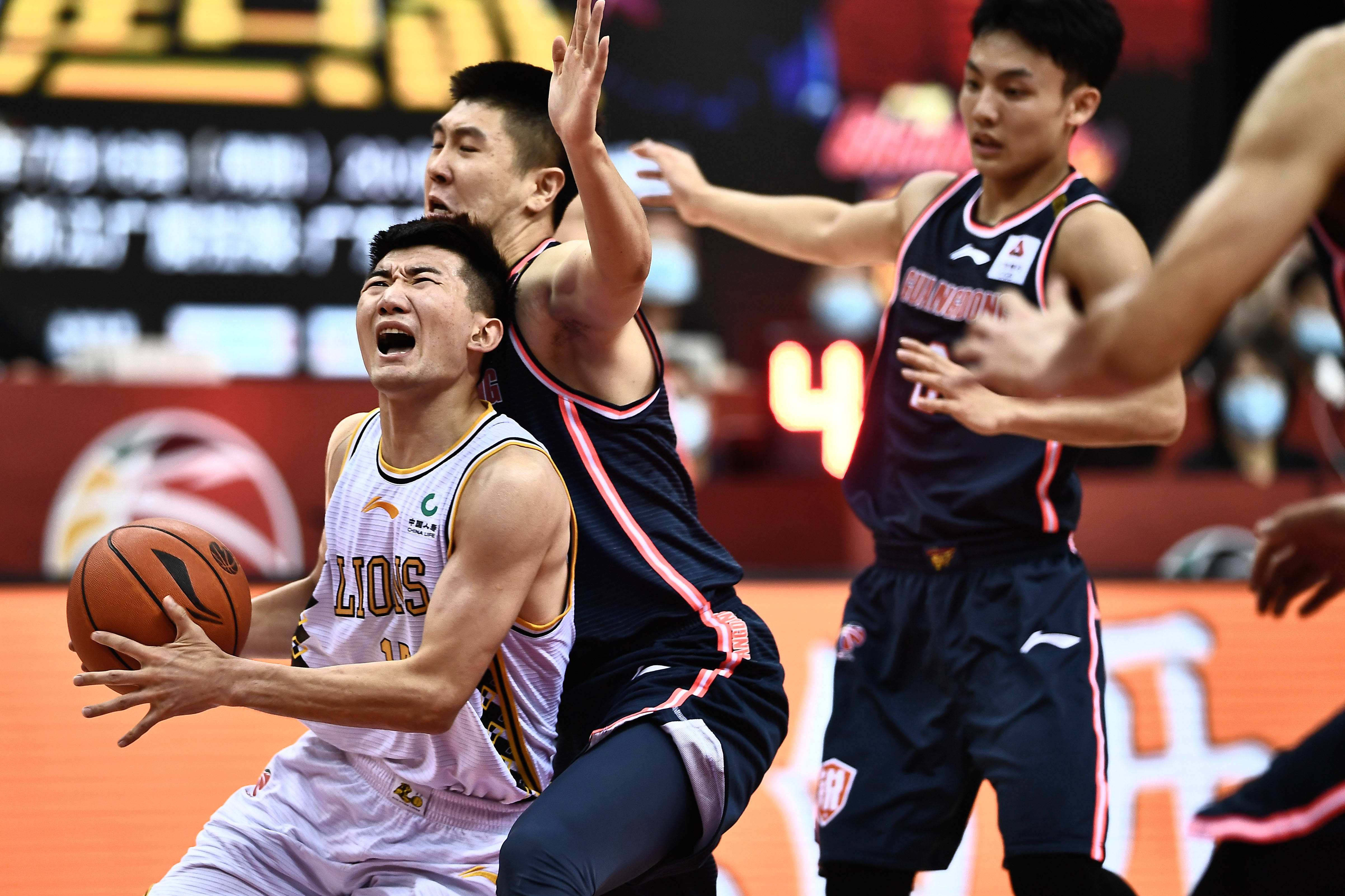 孙铭徽跟西热打招呼,孙铭徽砸球集锦