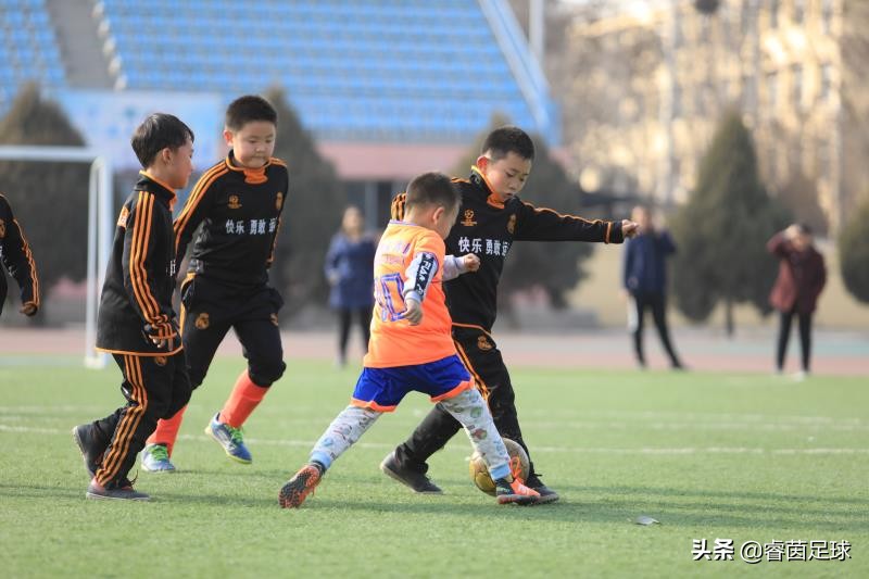 少儿足球训练的有效方法及建议,儿童参加足球训练的目的和需求